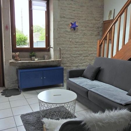 Le Gite Des Ecuries De La Roche Vieville Bagian luar foto